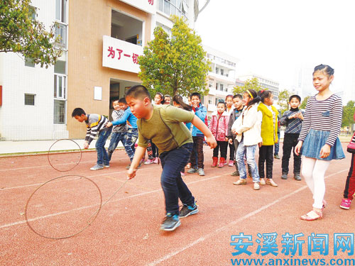 安溪新闻网_ 县第九小学开设趣味体育课